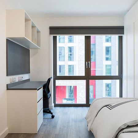 For Students Only Chic Studios And Ensuites At Chapter Highbury II In London Exterior photo