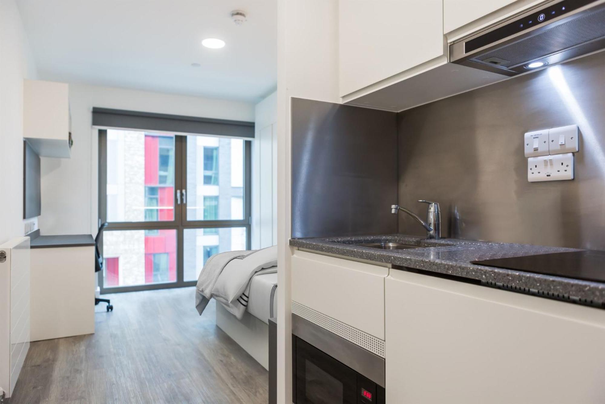 For Students Only Chic Studios And Ensuites At Chapter Highbury II In London Exterior photo