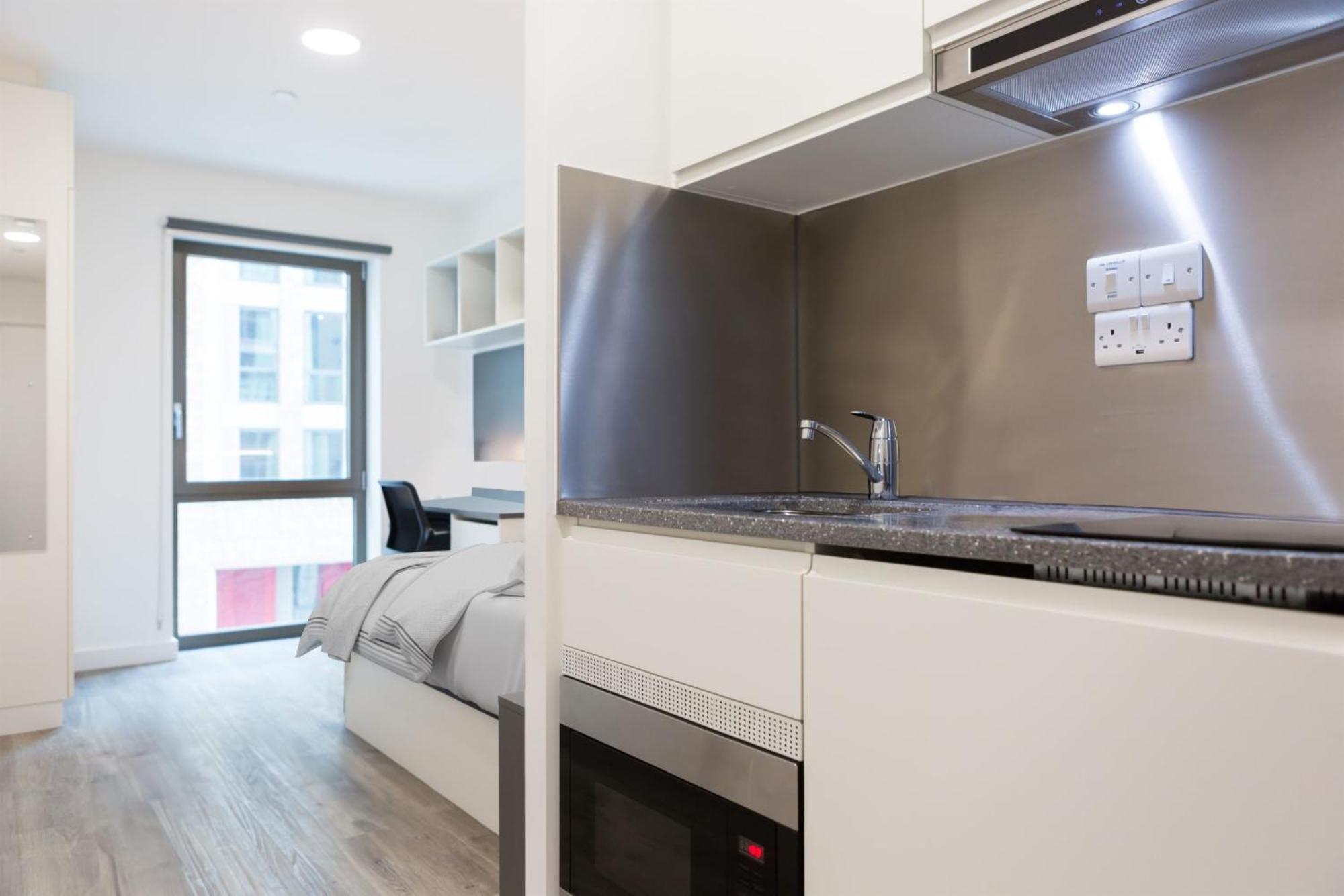 For Students Only Chic Studios And Ensuites At Chapter Highbury II In London Exterior photo
